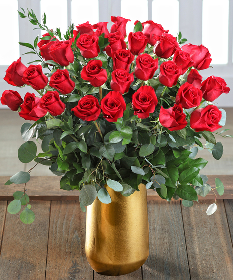 Luxury Red Roses in Gold Vase